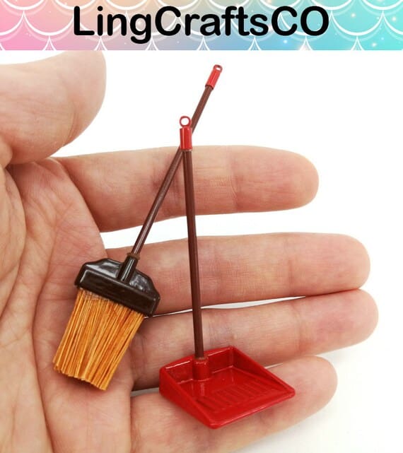 Miniature Garbage Shovel Set