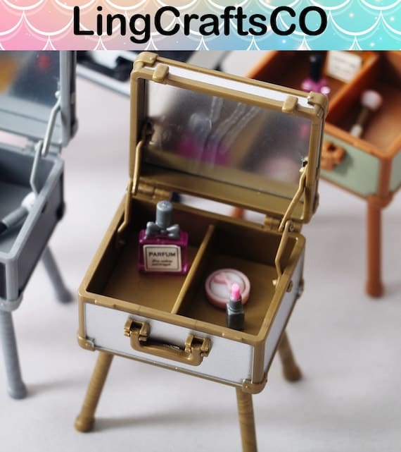 Dollhouse Dressing Table