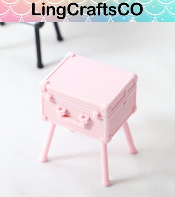 Dollhouse Dressing Table