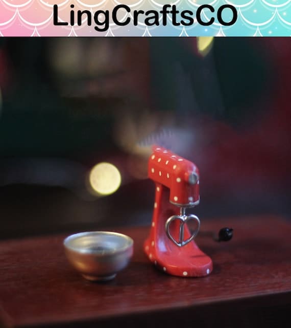 Miniature Red Desktop Egg Beater