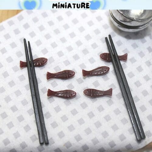 Dollhouse Fish Chopstick Set