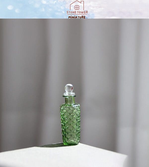 Miniature Glass Bottles with Lid